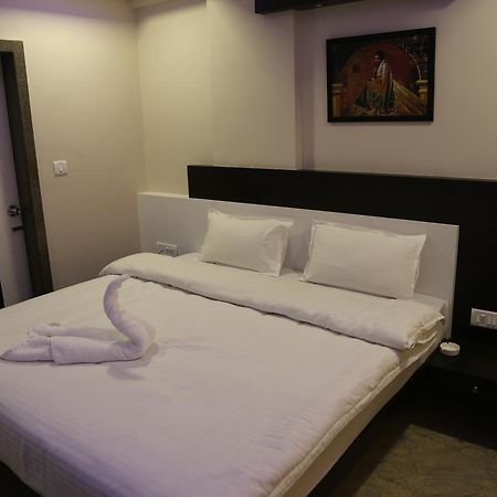 Hotel Marwar Excellency Mahāmandir Esterno foto